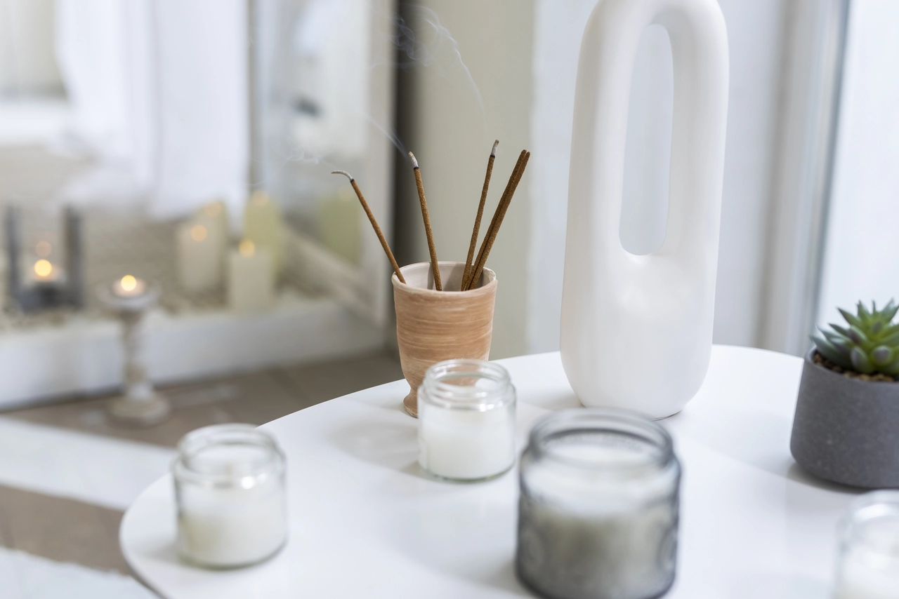 SPA室內空間桌上精油小物